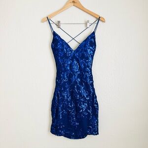 WINDSOR Tobi Lace-Up Bodycon Sequin Party Dress (Medium)
